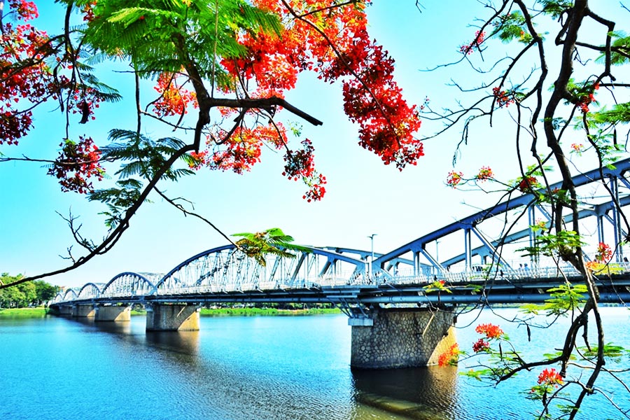 Ханой – Халонг круиз 2д1н - древний Хюэ  - Дананг с золотым мостом – пляж Фукуок